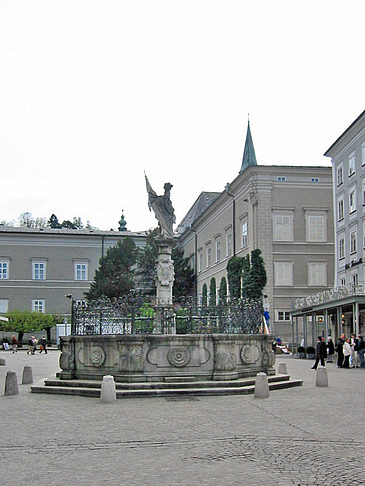 Fotos Statue auf dem alten Markt | Salzburg