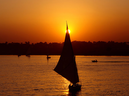 Schöner Sonnenuntergang - Landesinnere (Luxor)