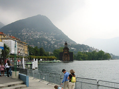 Blick auf die Kirche - Tessin (Lugano)